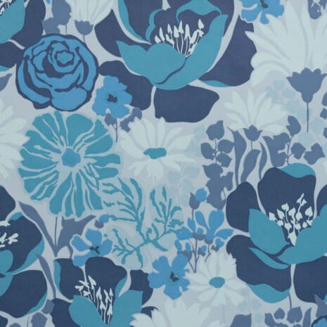 Kukkatapetti, jossa on erisävyisiä ja -kokoisia sinisiä ja vihreitä kukkia.