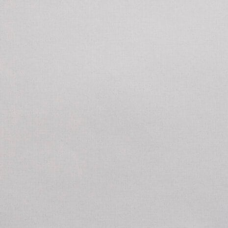 Hiekansävyinen tapetti kangasmaisella kuosilla.