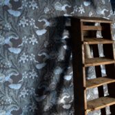 Unelma_tummansininen_tapetti