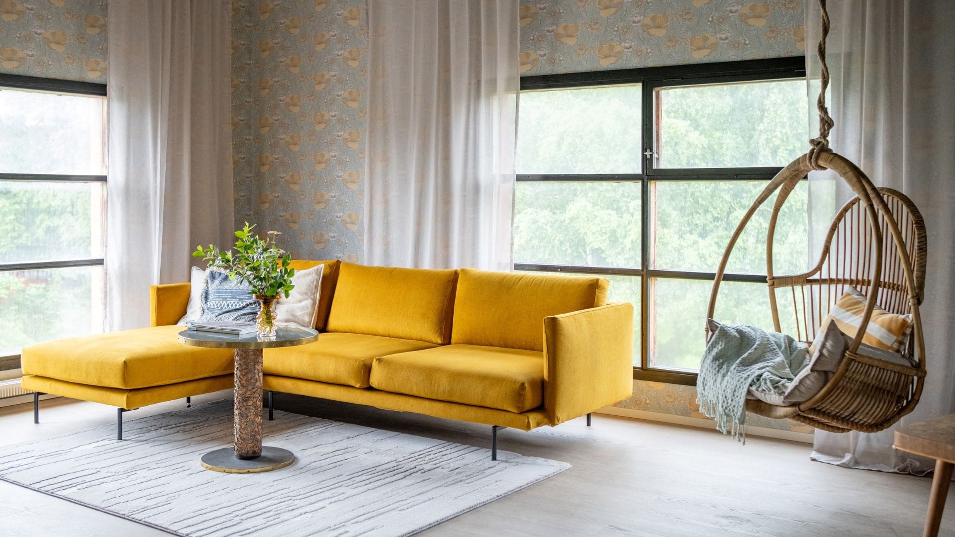 Sandudd showroom kesäinen kuva